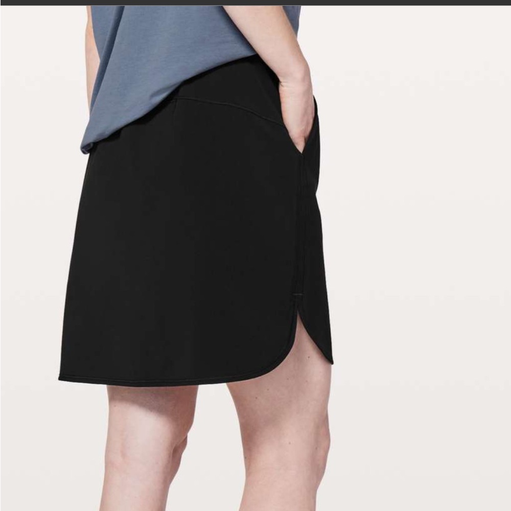 Lululemon On The Fly Skirt *21" - size 8 - Picture 2 of 2